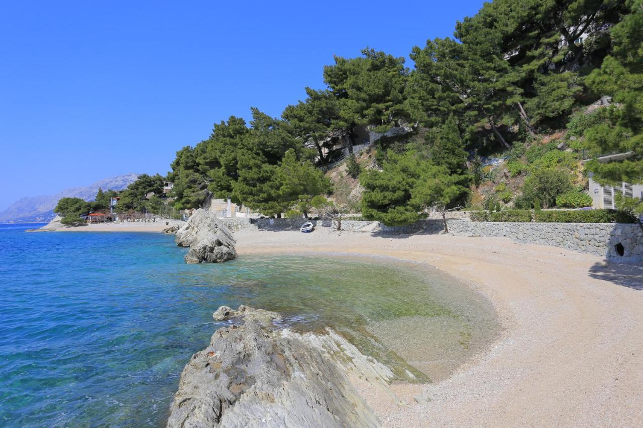Apartments With A Parking Space Brela, Makarska - 11687 Εξωτερικό φωτογραφία