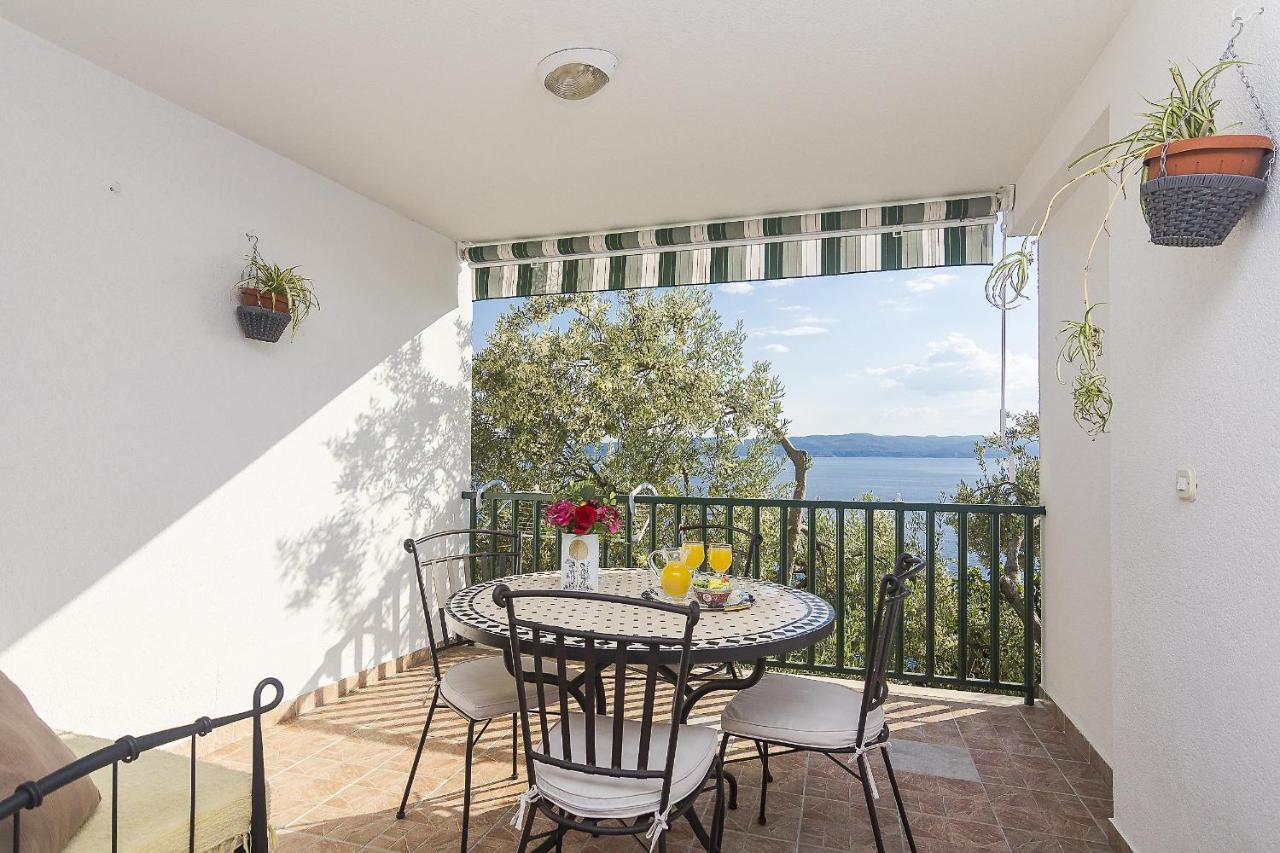 Apartments With A Parking Space Brela, Makarska - 11687 Εξωτερικό φωτογραφία