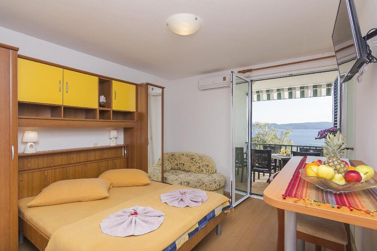 Apartments With A Parking Space Brela, Makarska - 11687 Εξωτερικό φωτογραφία